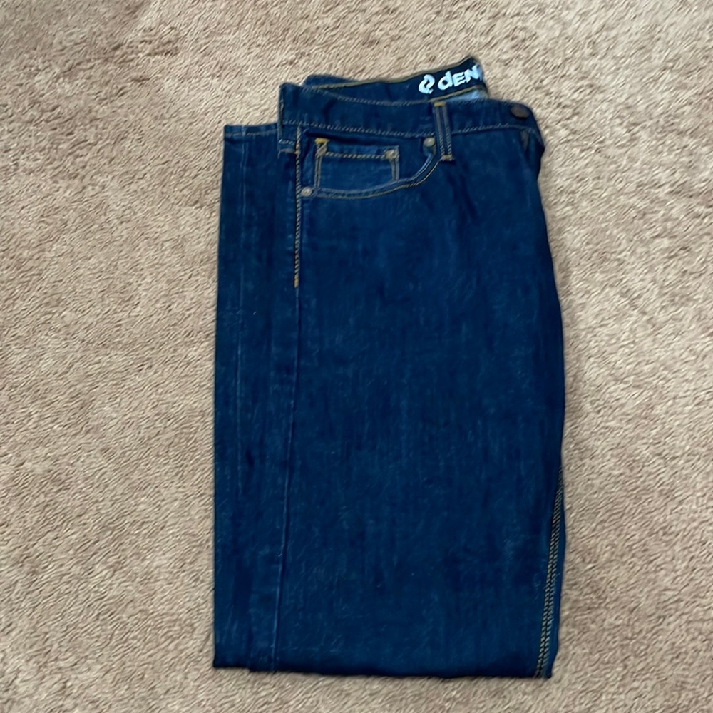Denizen by Levi’s Tapered Fit Jeans